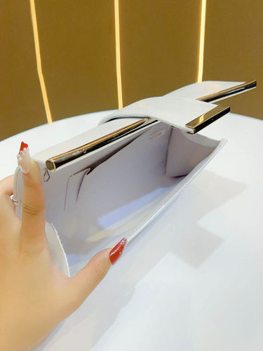 1739664 Chains Evening Bags & Clutches Handbags