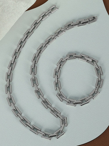 1687229