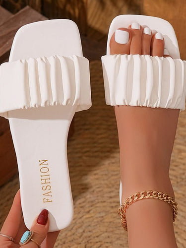 1785502 Solid Color Slippers