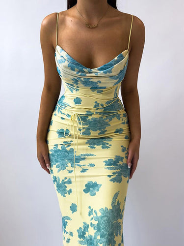 1753518 Figurbetontes, hoch tailliertes Maxikleid mit kontrastierendem Blumendruck und geteiltem Spaghetti-Ausschnitt