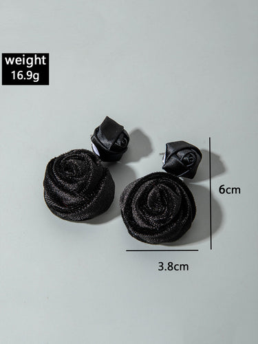 1786570 Flower Shape Drop Earrings