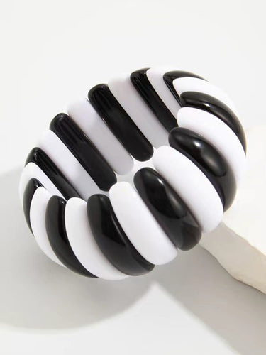 1719346 Geometric Bracelet Accessories