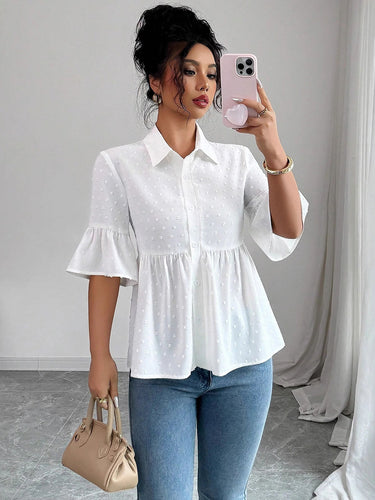 1770464 Blouse met A-lijn model, uitlopende mouwen, knoopsluiting, jacquardstof, plooien en revers in effen kleur.&Shirts Tops