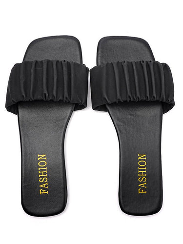 1785499 Solid Color Slippers
