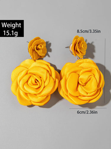 1786531 Flower Shape Drop Earrings