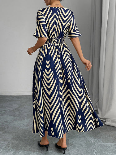 1746031 Elasticated Waist High Waisted Contrast Color Geometric Printed Split-Joint V-Neck Maxi Dresses