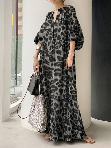 1784310 Half Sleeves Loose Contrast Color Leopard Pleated V-Neck Maxi Dresses