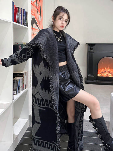 1720250 Long Sleeves Loose Contrast Color Geometric Split-Joint Tasseled Lapel Outerwear Overcoat