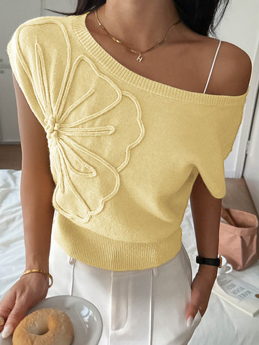1744590 Short Sleeves Flower-Embellished Solid Color Split-Joint One-Shoulder Sweater Tops