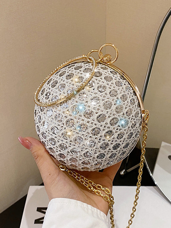 Avondtas of clutch bij een cocktailjurk