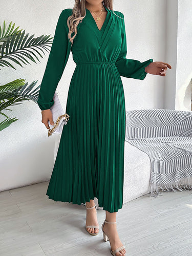 1755985 A-Line High Waisted Elasticity Pleated Solid Color V-Neck Maxi Dresses