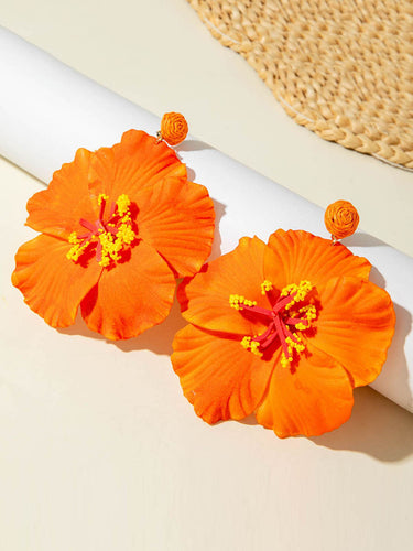 1784828 Flower Shape Drop Earrings