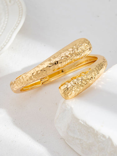 1715936 Irregularity Geometric Pleated Shiny Bracelet Accessories