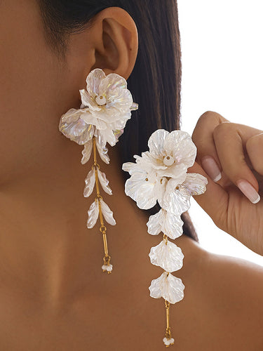 Accesorios de aretes de forma de flores con cuentas