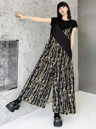 1719668 Loose Sleeveless Asymmetric Contrast Color Printed Split-Joint Spaghetti-Neck Overalls