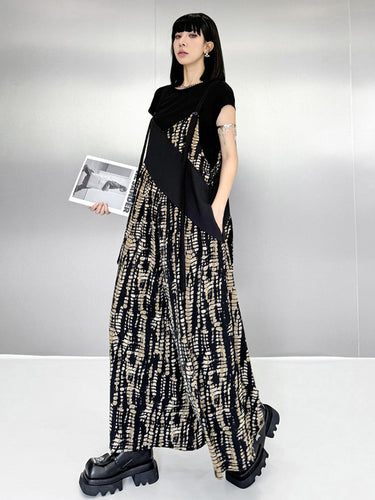 1719687 Loose Sleeveless Asymmetric Contrast Color Printed Split-Joint Spaghetti-Neck Overalls