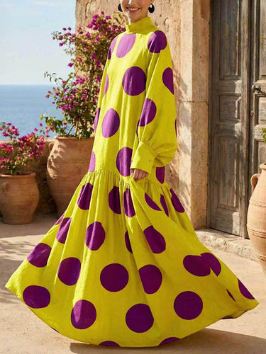 Maxikleider mit langen Ärmeln, lockerem Schnitt, weitem Saum, Kontrastfarbe, Falten, Polka-Dots, Schlitz und halbhohem Rollkragen 